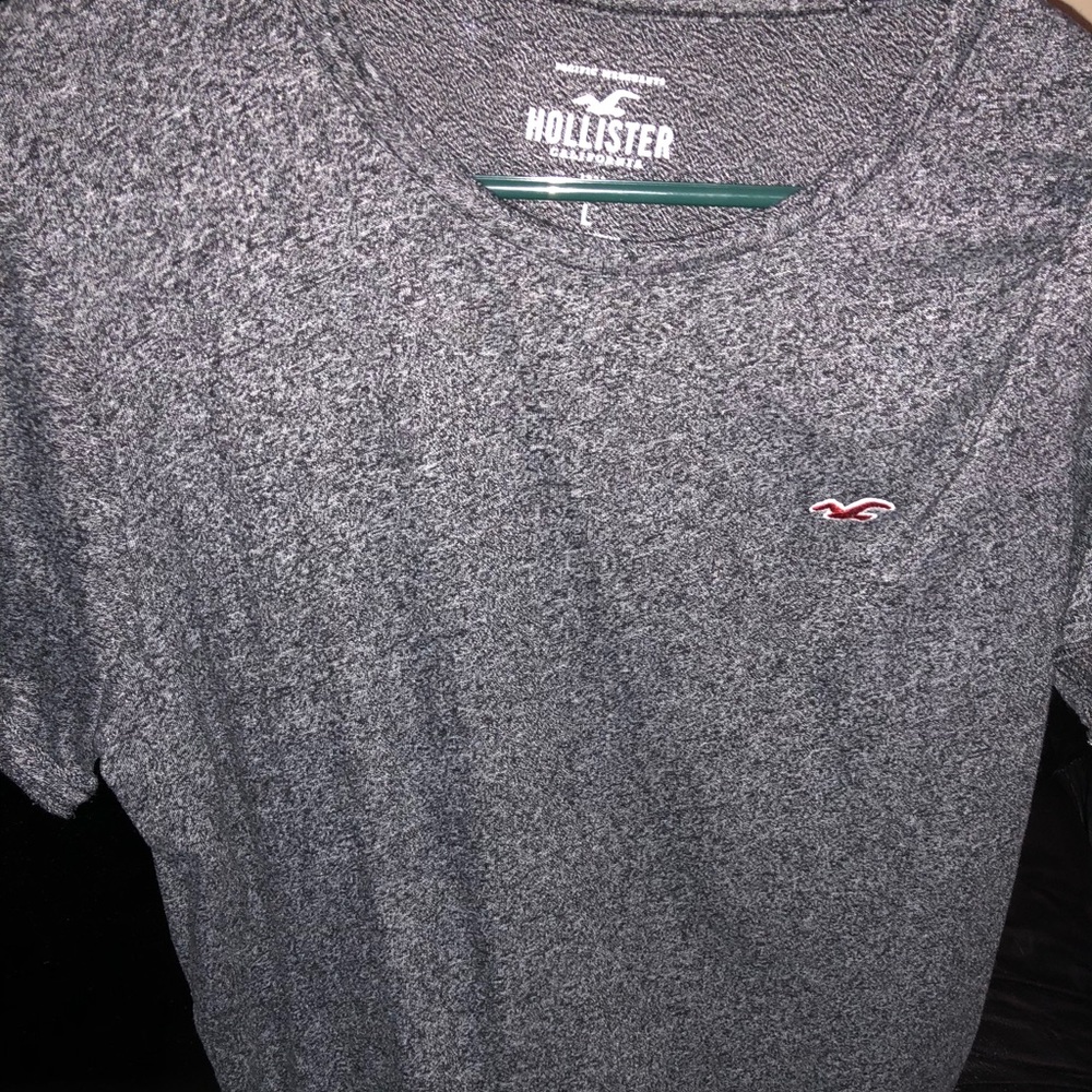 Hollister men’s crew neck tee in large